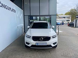 Volvo  B4 AWD Momentum Pro (EURO 6d-TEMP) Klima Navi